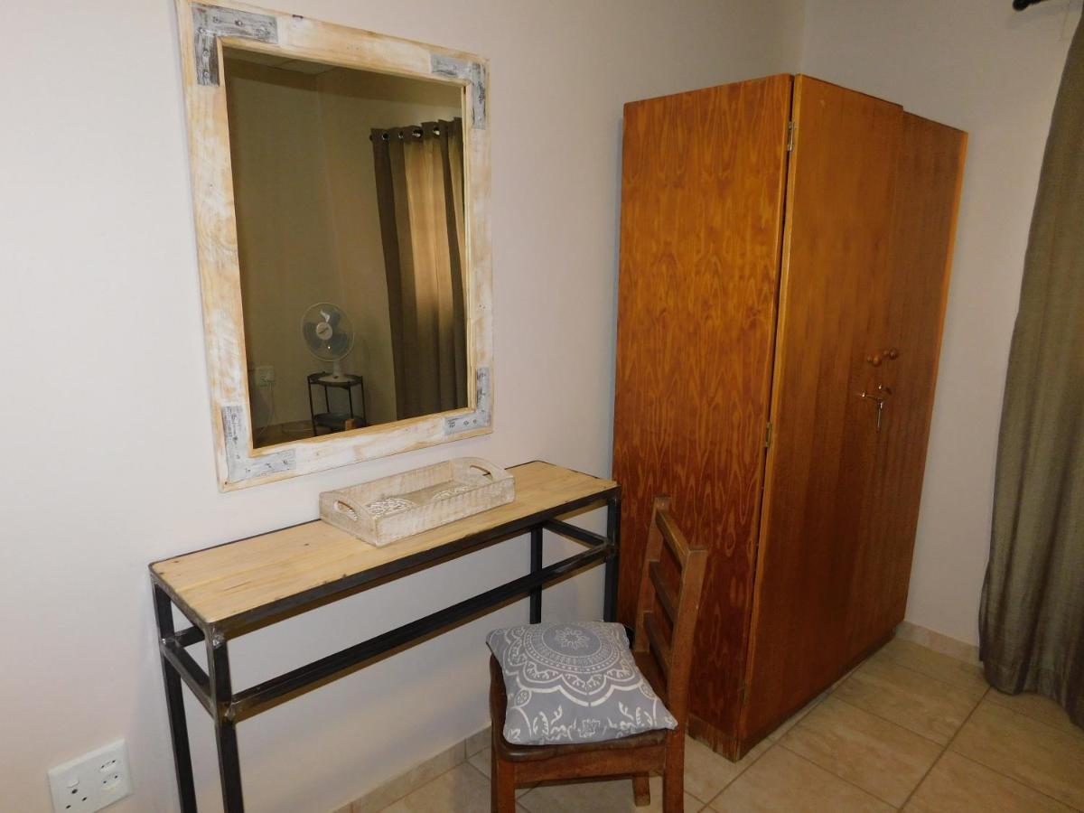 Hotel Meteorite Rest Camp Grootfontein Zewnętrze zdjęcie