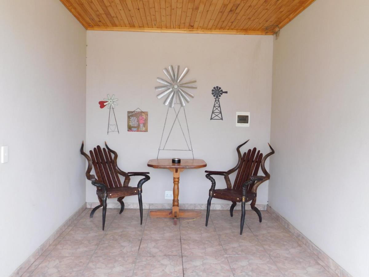 Hotel Meteorite Rest Camp Grootfontein Zewnętrze zdjęcie