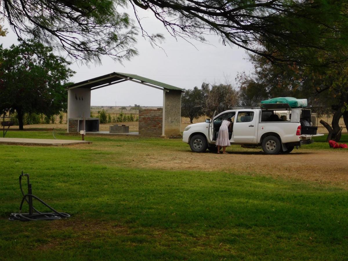 Hotel Meteorite Rest Camp Grootfontein Zewnętrze zdjęcie
