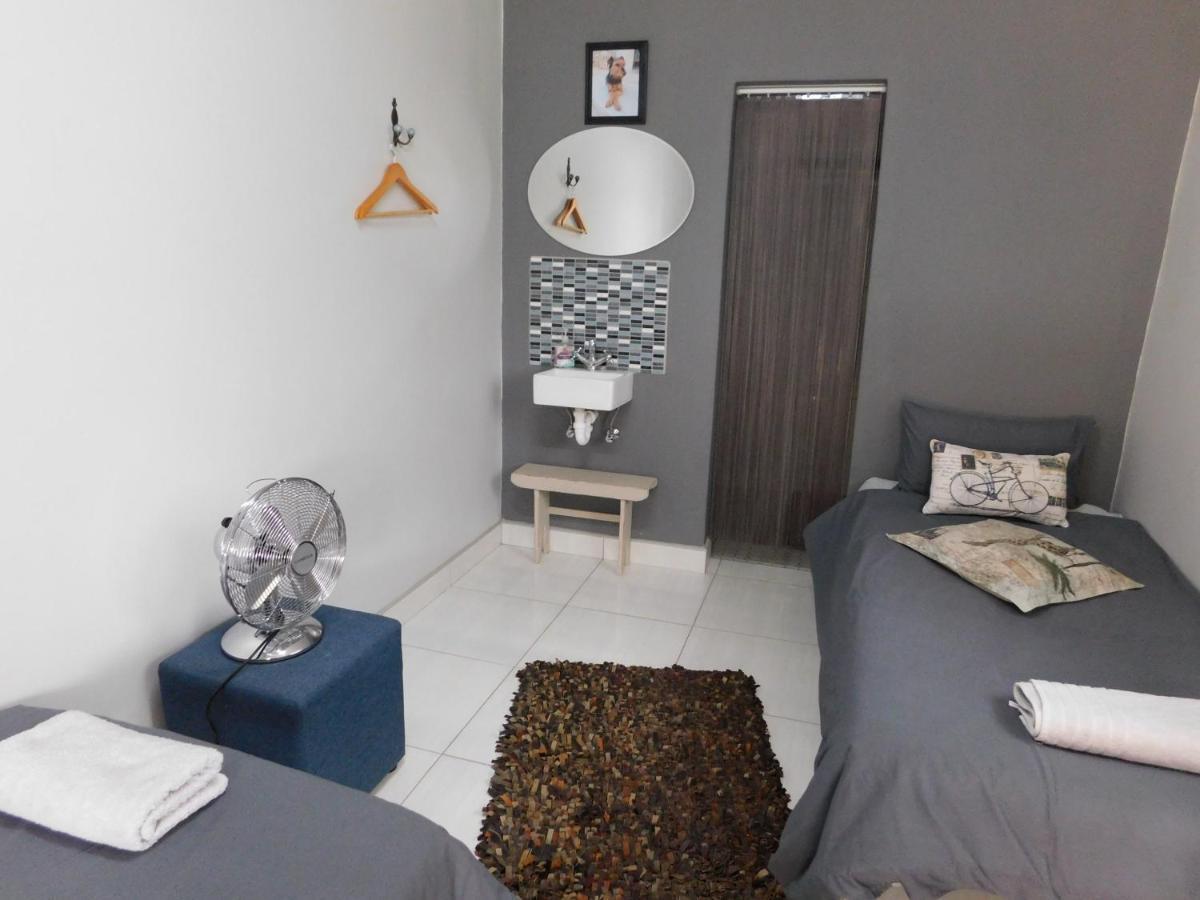 Hotel Meteorite Rest Camp Grootfontein Zewnętrze zdjęcie