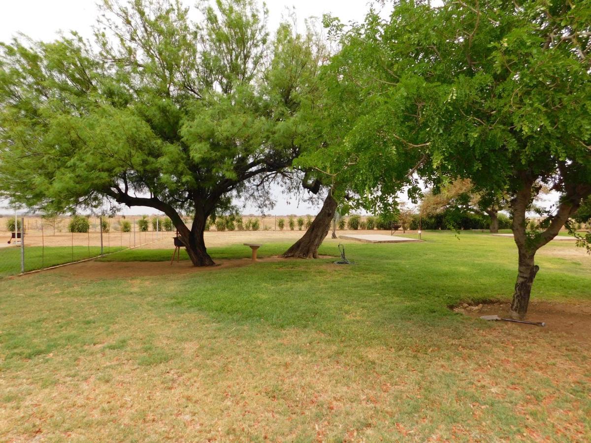 Hotel Meteorite Rest Camp Grootfontein Zewnętrze zdjęcie